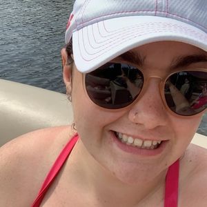 Meet your Posher, Kelsie